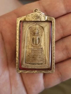 Luang Phor Ruay Somdej — photo from a sourced market listing